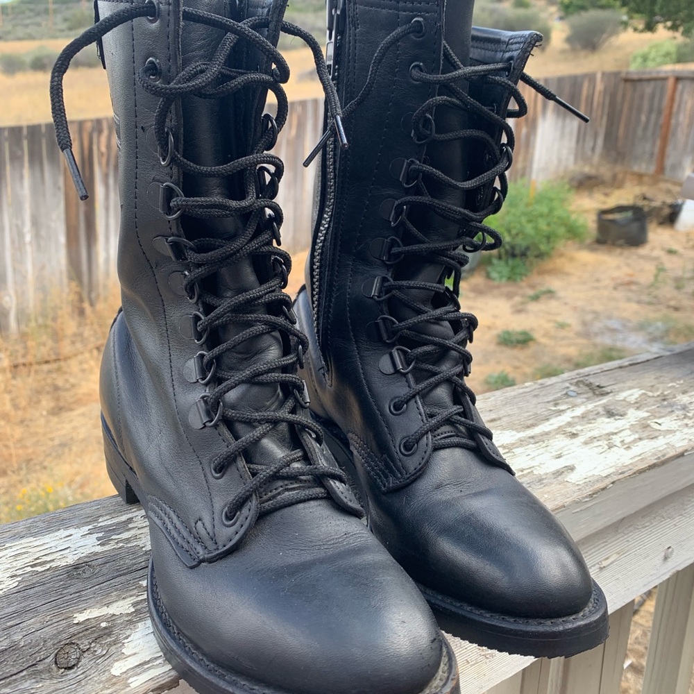 Harley Davidson women’s leather lace up boots